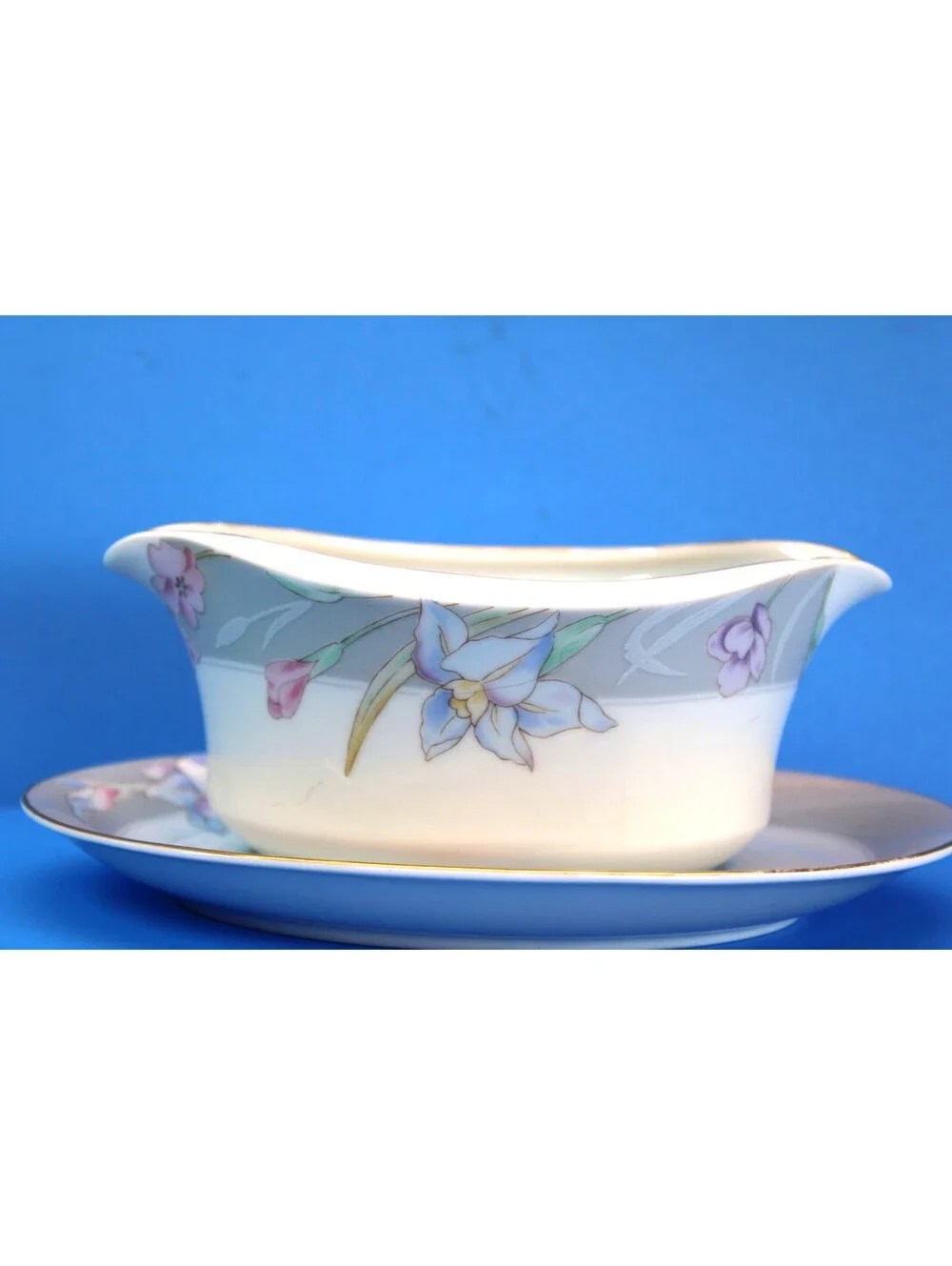 Mikasa vintage gravy